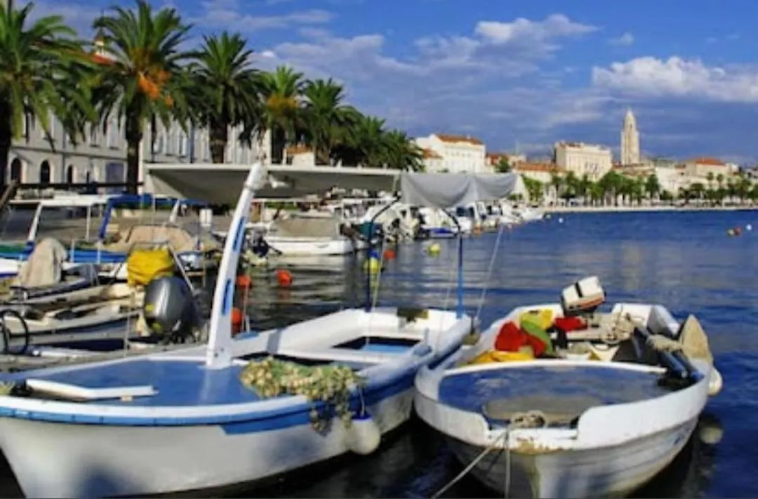 Apartment Amber S Podzemnom Garazom Split 0*,  Croácia