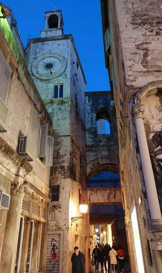 Apartment Amber S Podzemnom Garazom Split Croácia